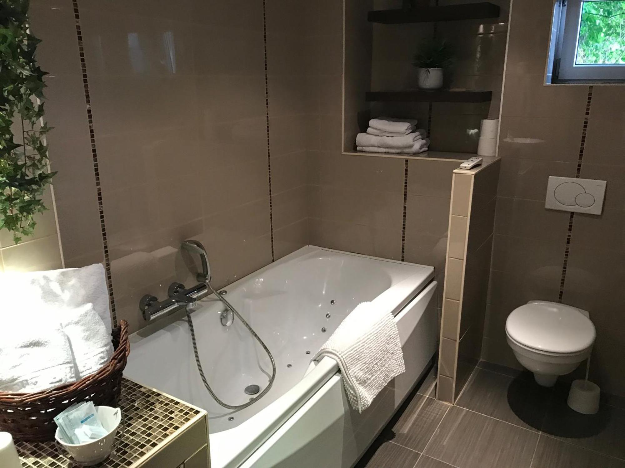 בוילון Le Cosy Hotel מראה חיצוני תמונה